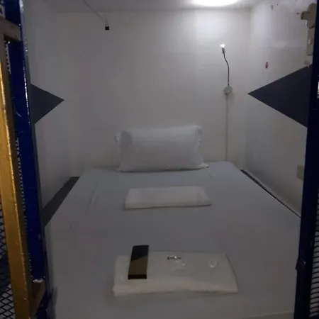 Rdc - Mariveles Transient Capsule Hotel